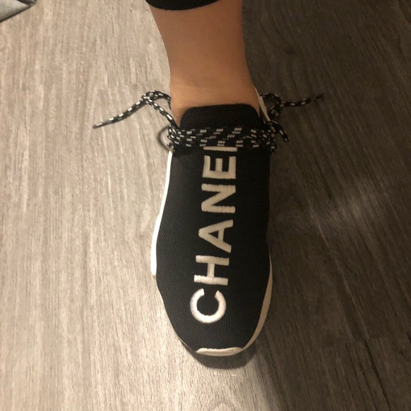 Chanel X Pharrel Williams X Adidas Human Race men size 8.5 (42) 265 rare - Picture 4 of 4